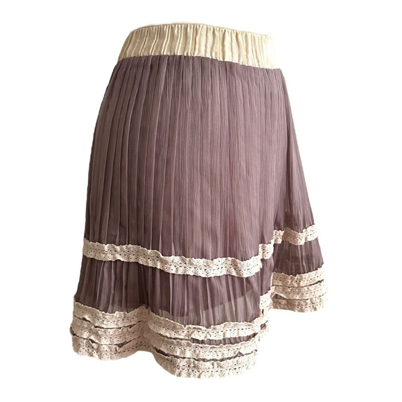 Très Bien USA Y2K Pleated Mini Skirt Lace Trim Romantic Cottagecore Kawaii Style - Picture 3 of 15